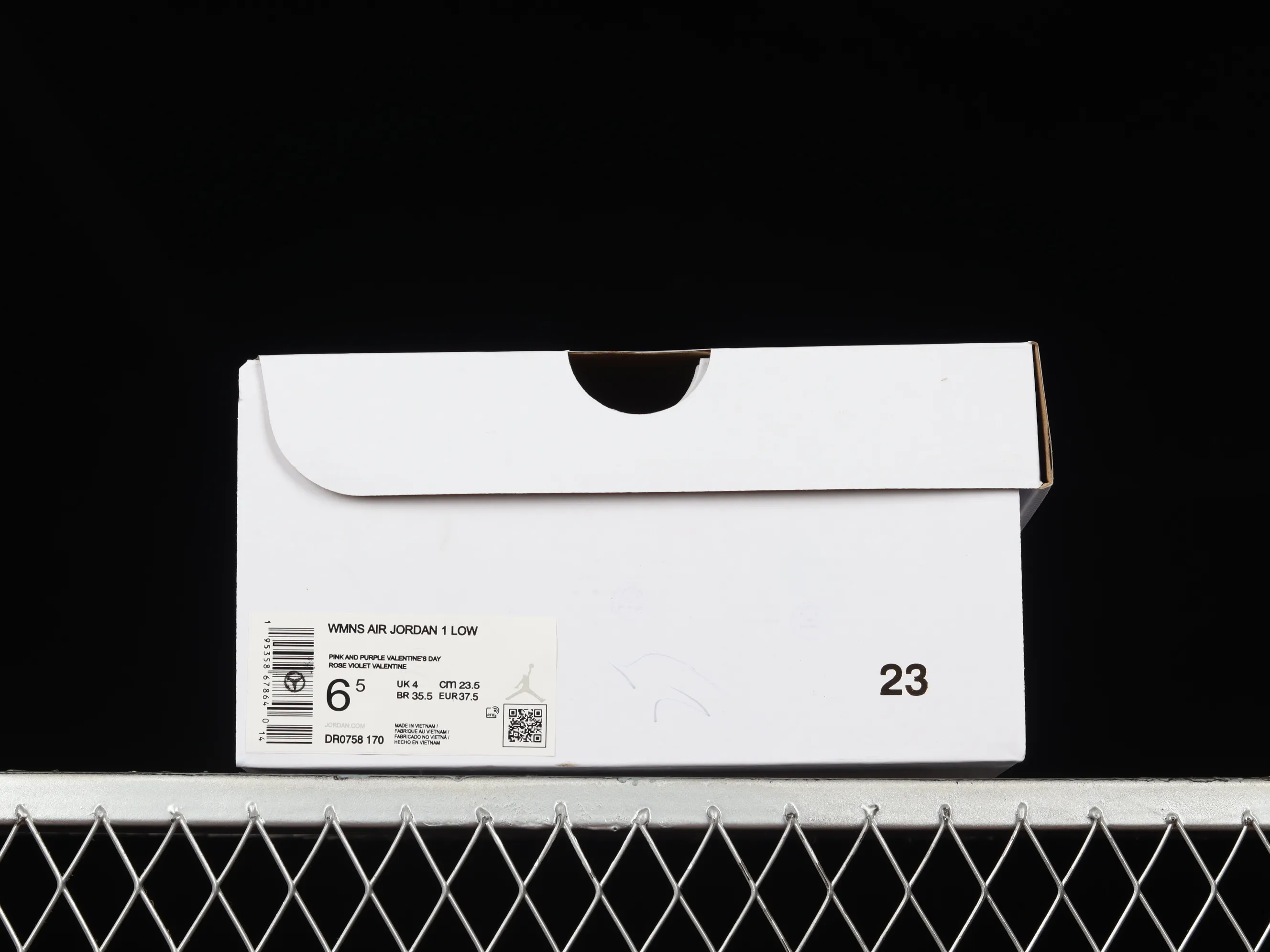 All categories Air Jordan Jordan series basketball shoes Air Jordan 1 Low Z version Air Jordan 1 Low AJ1 Joe 1 white and pink hook low-top casual sneakers DR0758-170